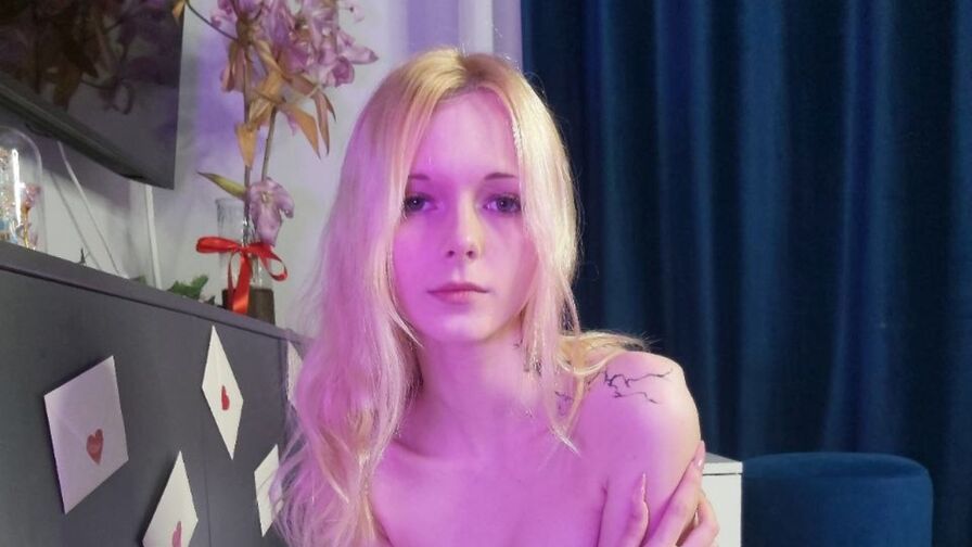 HillyHoff Amateur Masturbating