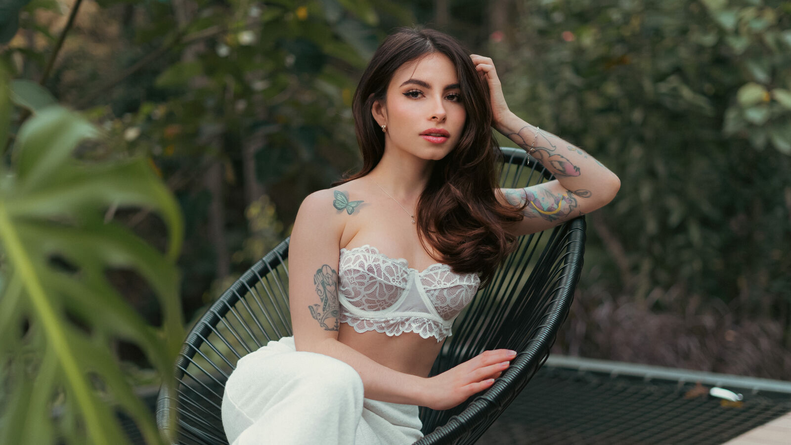 LauriSweet erotic portrait