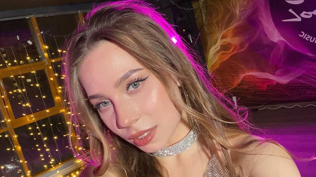 IdaCox online on GirlsOfJasmin