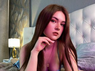 chatting GloriaBloom