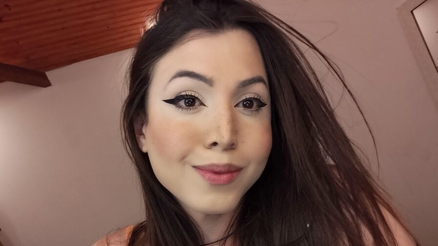 Watch SophieCristal live on shemalefreeporn.net
