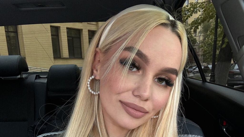 Sex chat gratuit in direct cu LynGriscom pe LiveJasmin