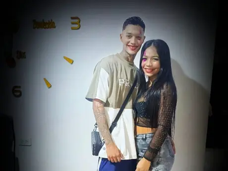 Chat with YuleimysAndAlex