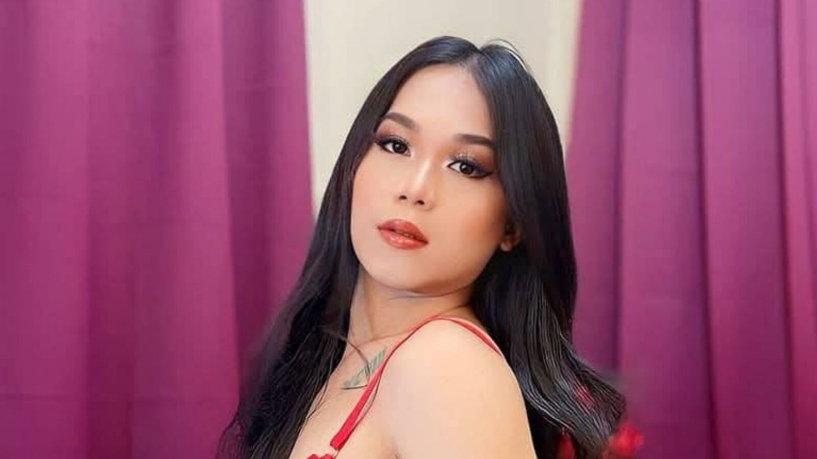 DhanikaKantutera erotic portrait