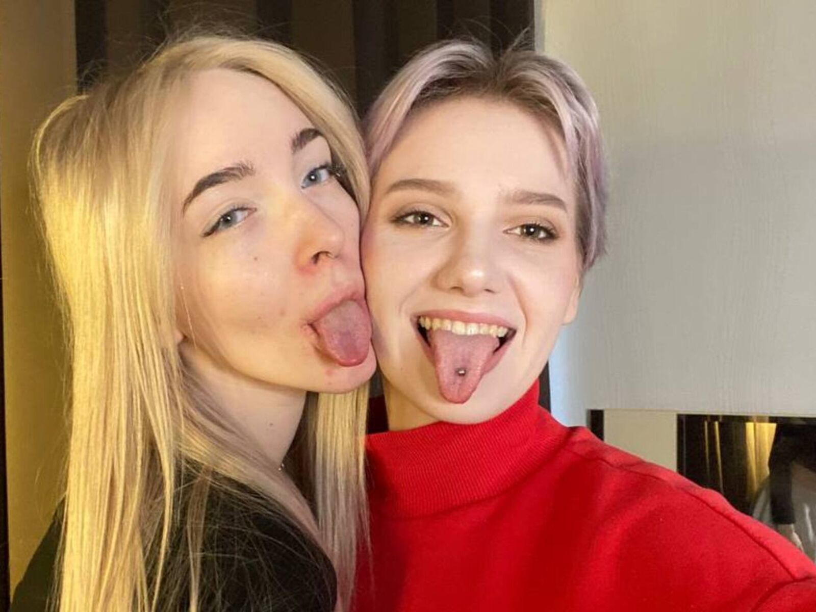 Live cam for GladysAndDarel