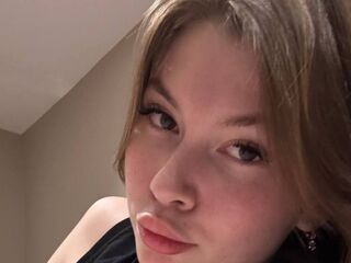 live voyeur webcam MadeleneArmond