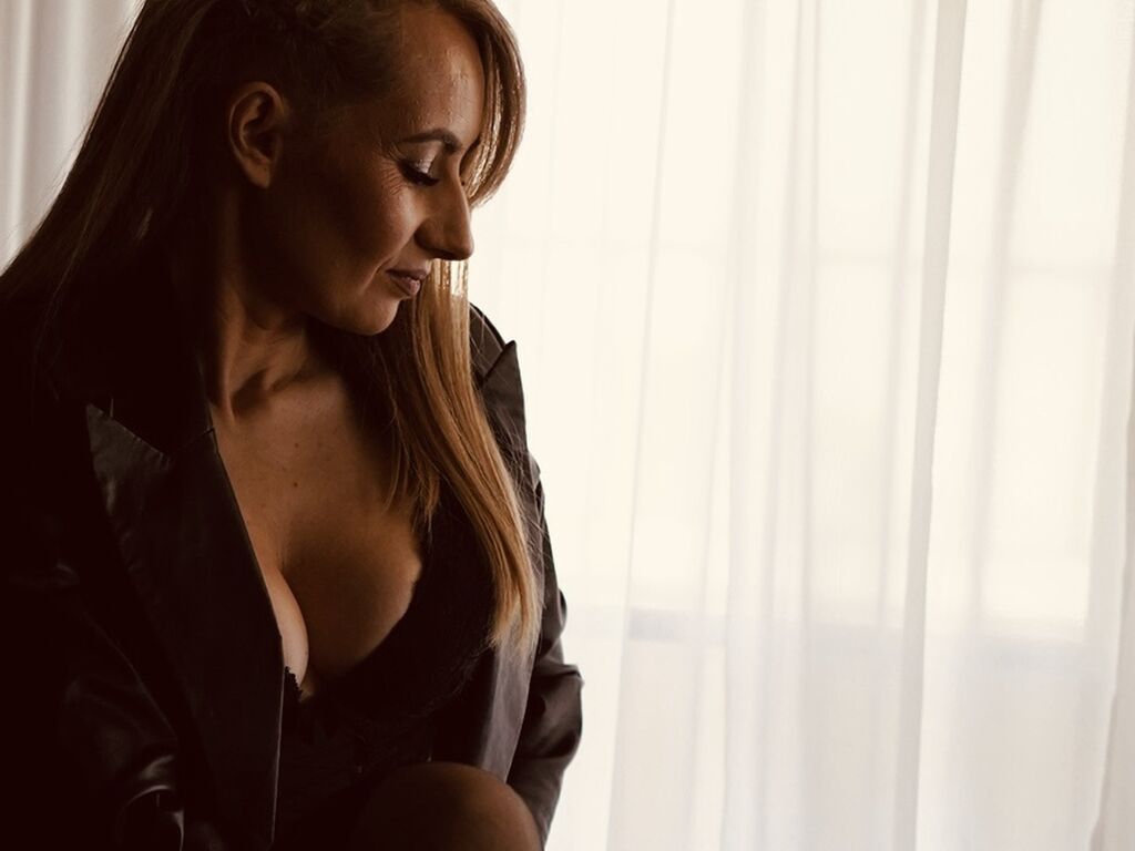 AdellynRose adult webcam profile picture