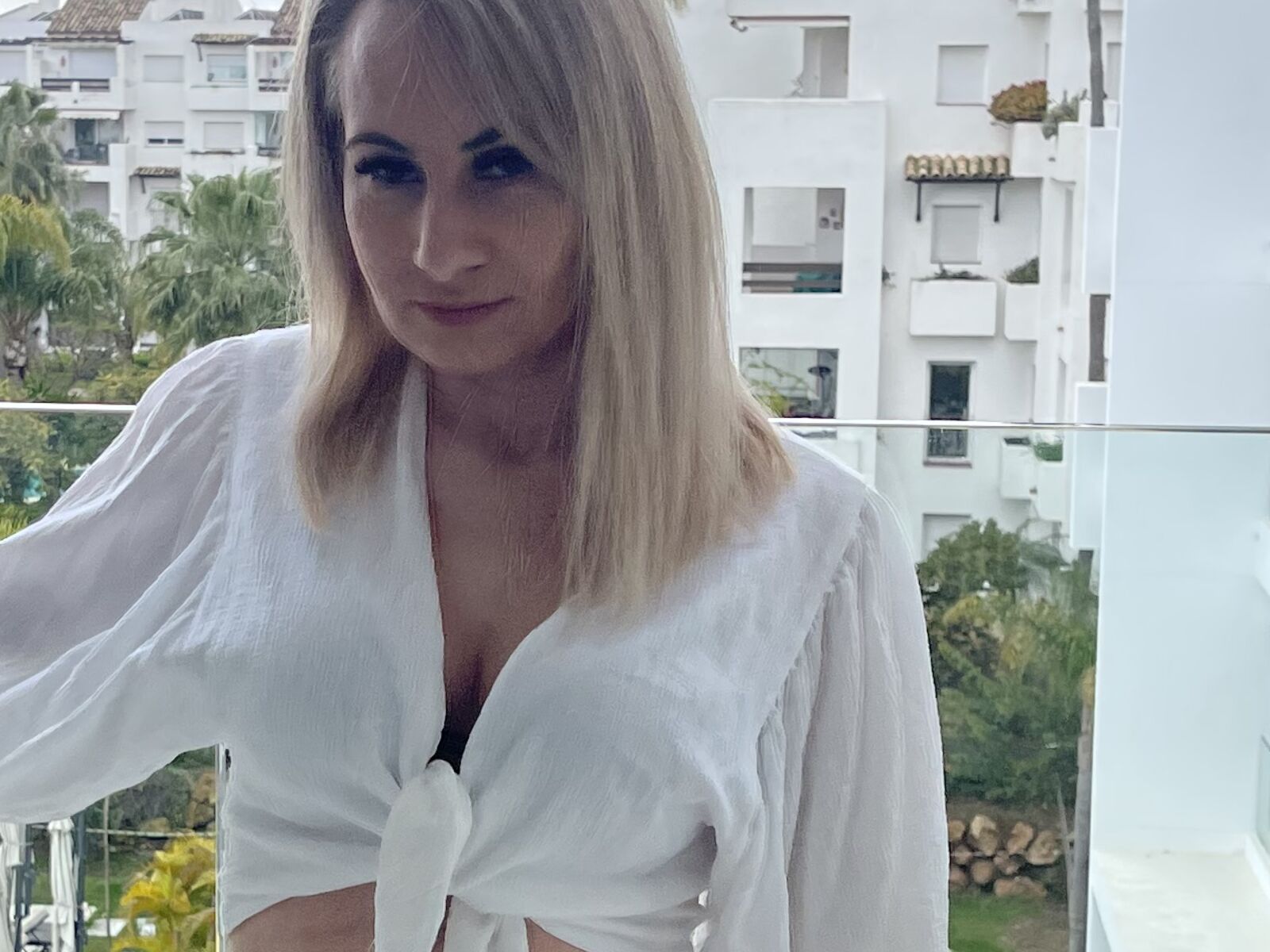 Live cam for AdellynRose