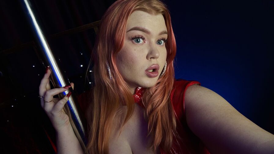 Watch AriettaHeart live on Fleur Mature
