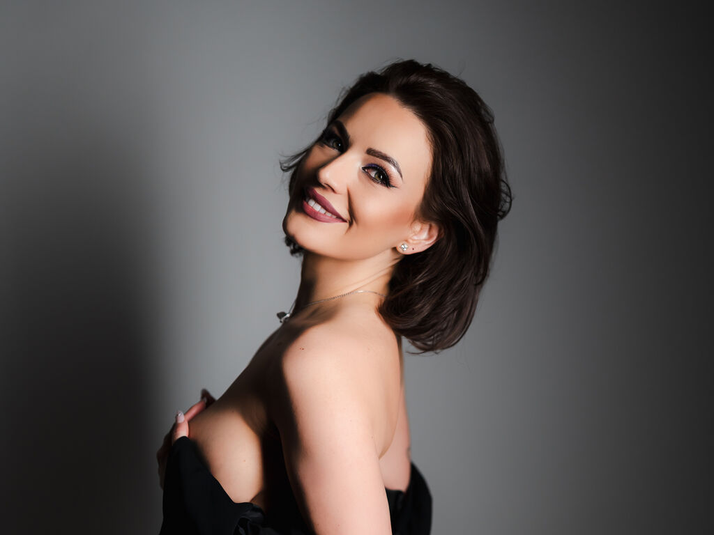 Selena Profile Image