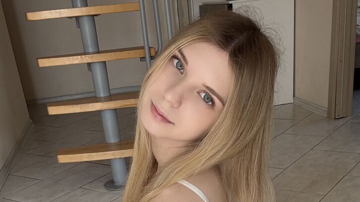 ThoraBeskom live webcam show