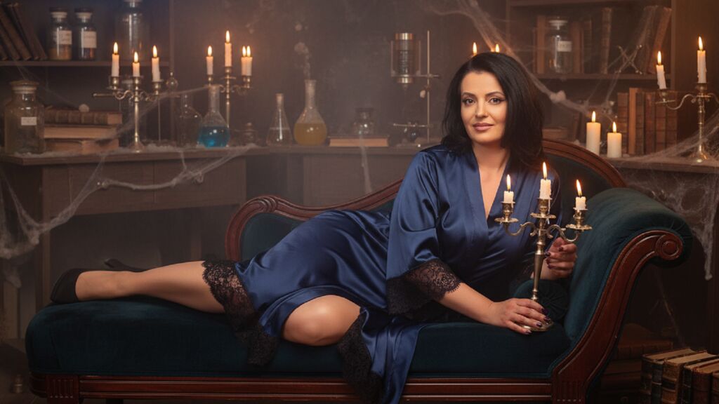 Sex chat gratuit in direct cu LaurenNewton pe LiveJasmin