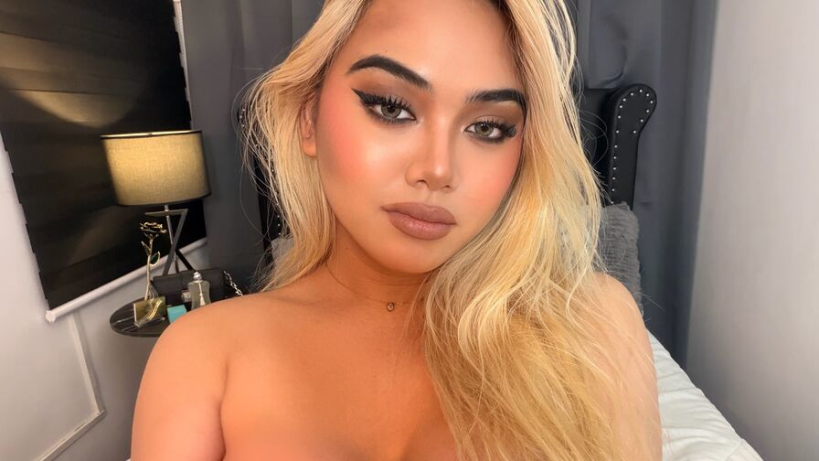 Watch YoshiJenner live on Widestreams