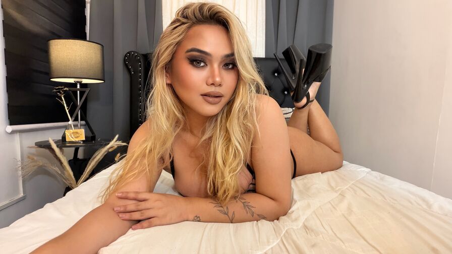 YoshiJenner Porn Vip Show