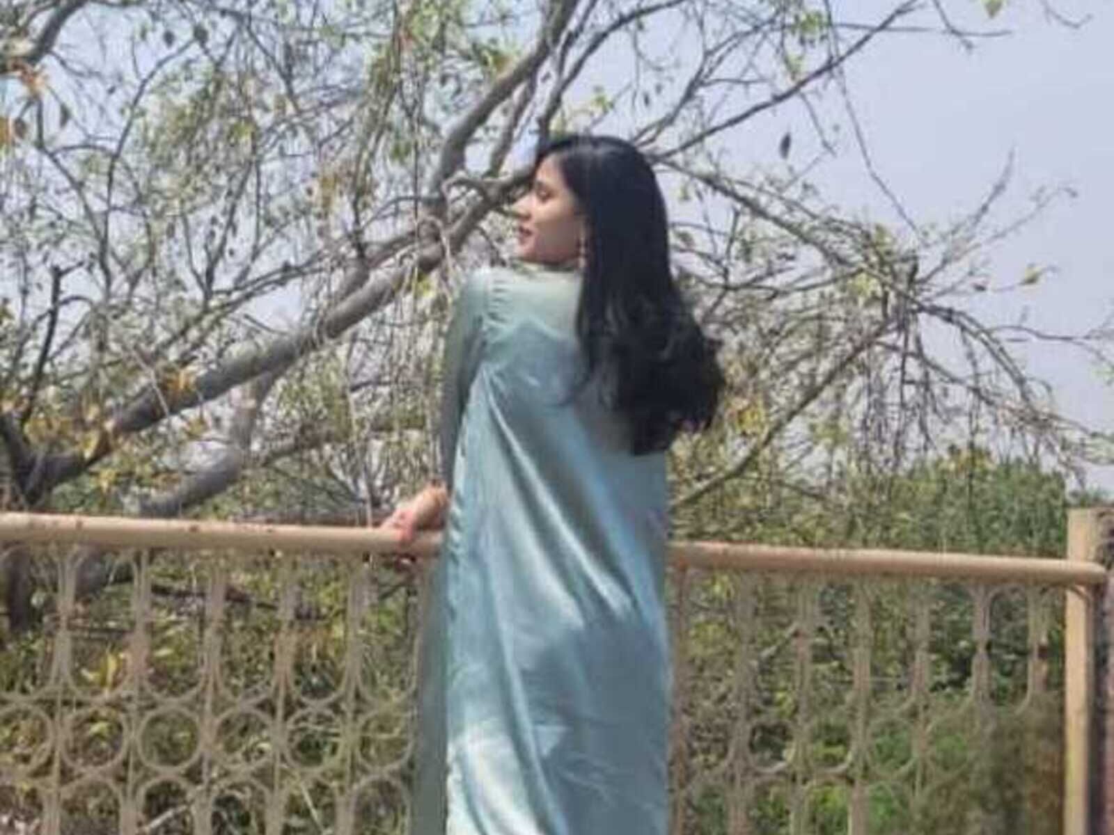 Live cam for AnayaAroura