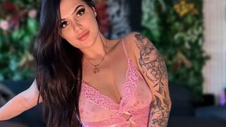 MishadeTyler Live Webcam on LiveJasmin
