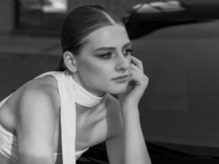 free voyeur web cam KatieEdmands