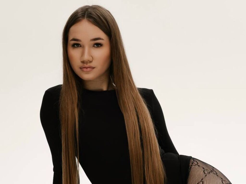 NoraGergert – webcam model profile photo