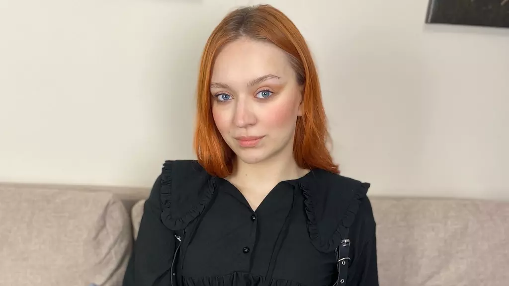 LolaBett's chat room