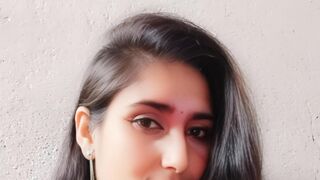 ZoeSathi webcam