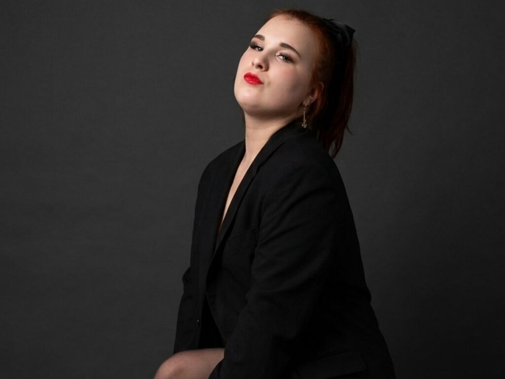 OliviaLancaster LiveJasmin private chat profile image
