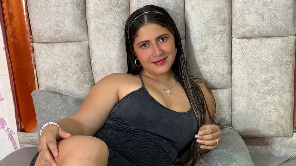 KimPamella online on GirlsOfJasmin