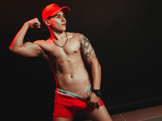 MichelleTylor is a webcam model, age 25