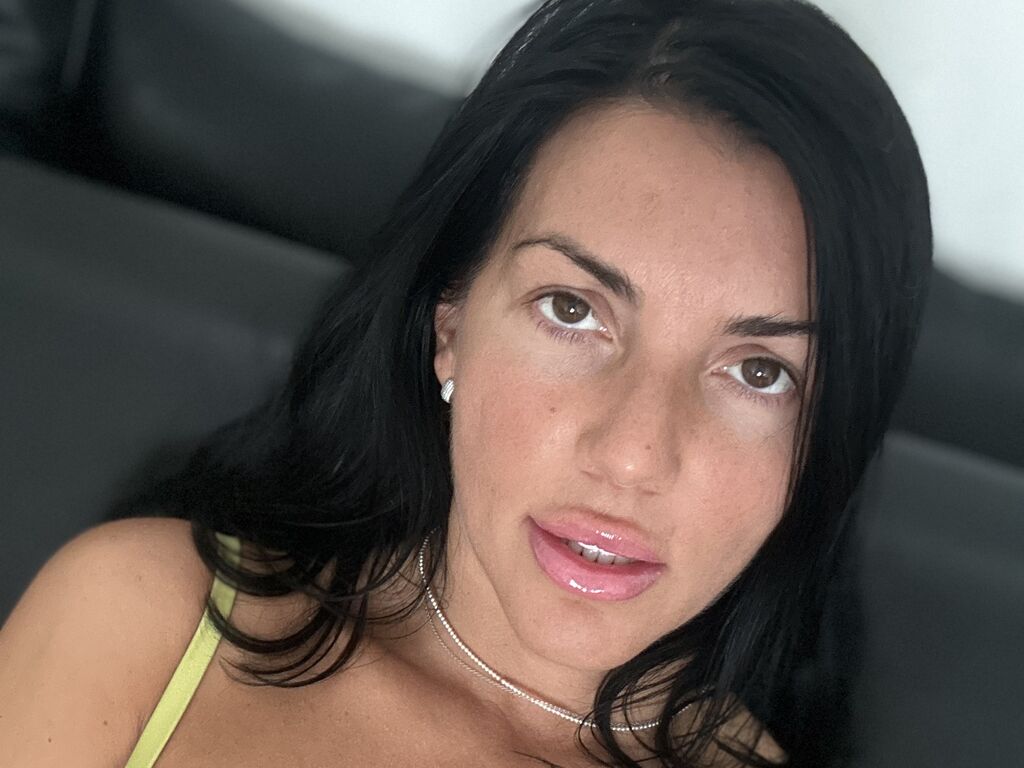 ErikaErika Profile Image