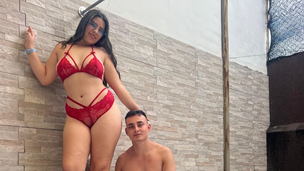 BritanyAndMurdok Live Cam and Statistics on UnifiedCams