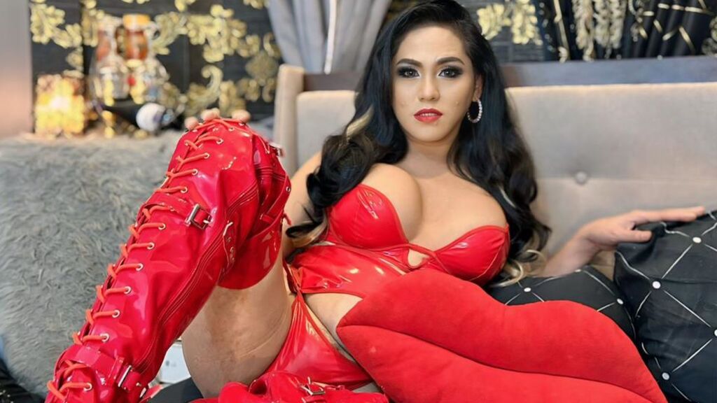 Sex chat gratuit in direct cu RosaCarillo pe LiveJasmin