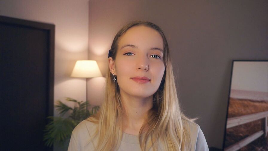 Live Sex Chat with RessieKaua
