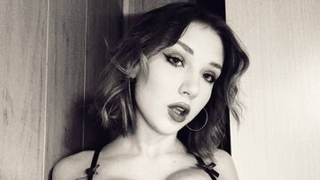 HildAllman webcam show