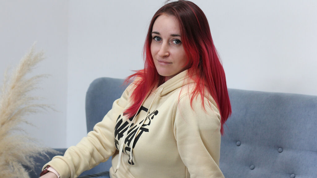MadMeira online on GirlsOfJasmin