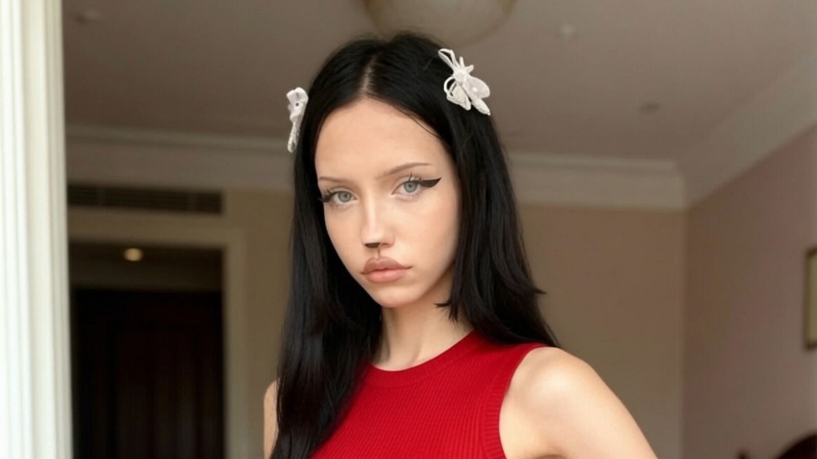 LoraineWebley glamour portrait