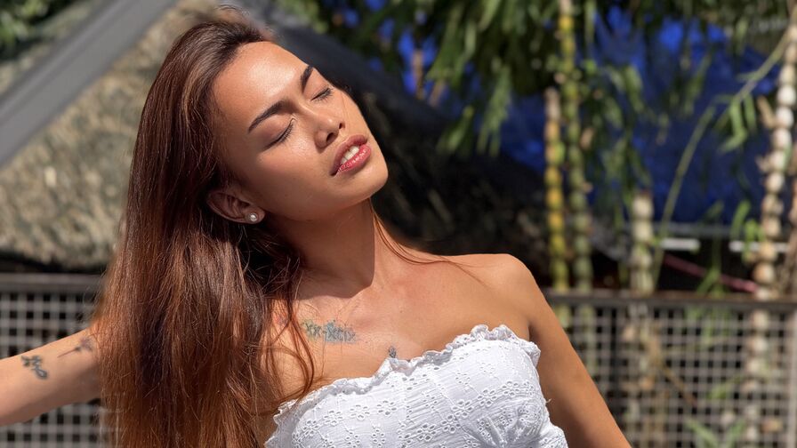 VIP Live Sex Chat with MikayBautista