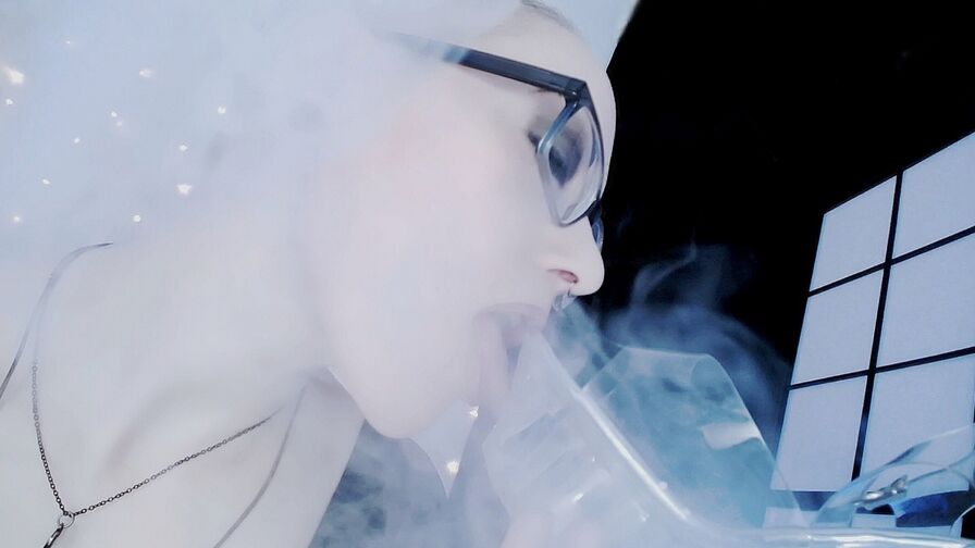 LeslieEden Amateur Masturbating