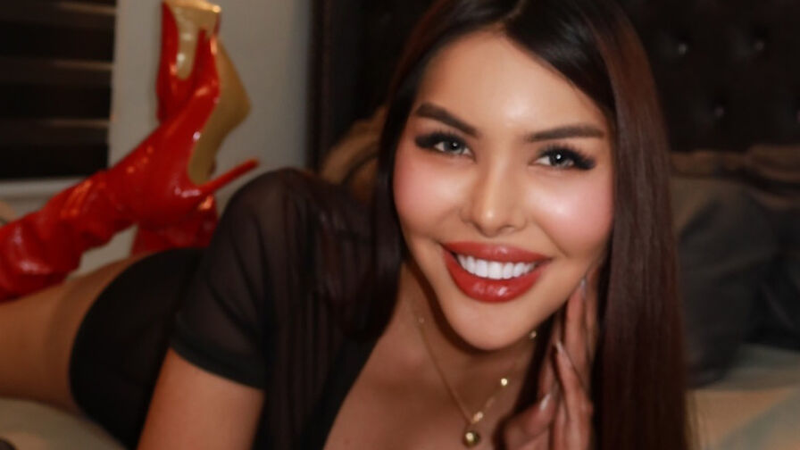 Watch Naztashacruz live on shemalefreeporn.net