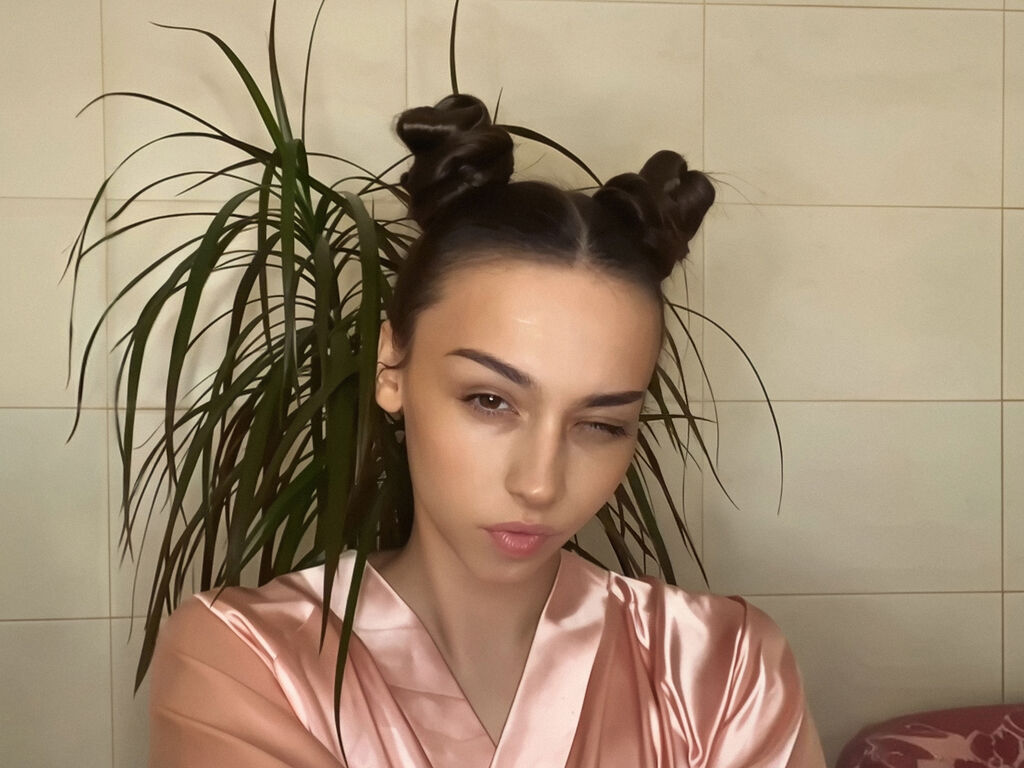 NonnaGrey's live cam