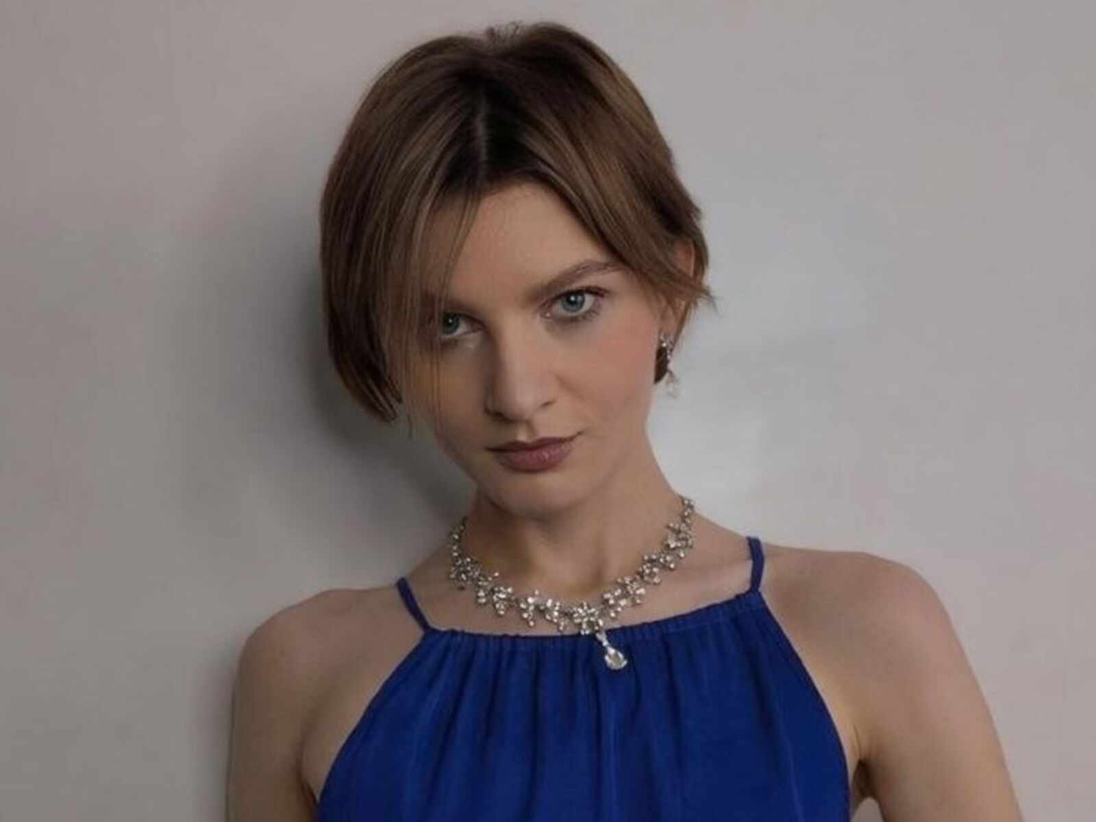 Live cam for KarinaBiz