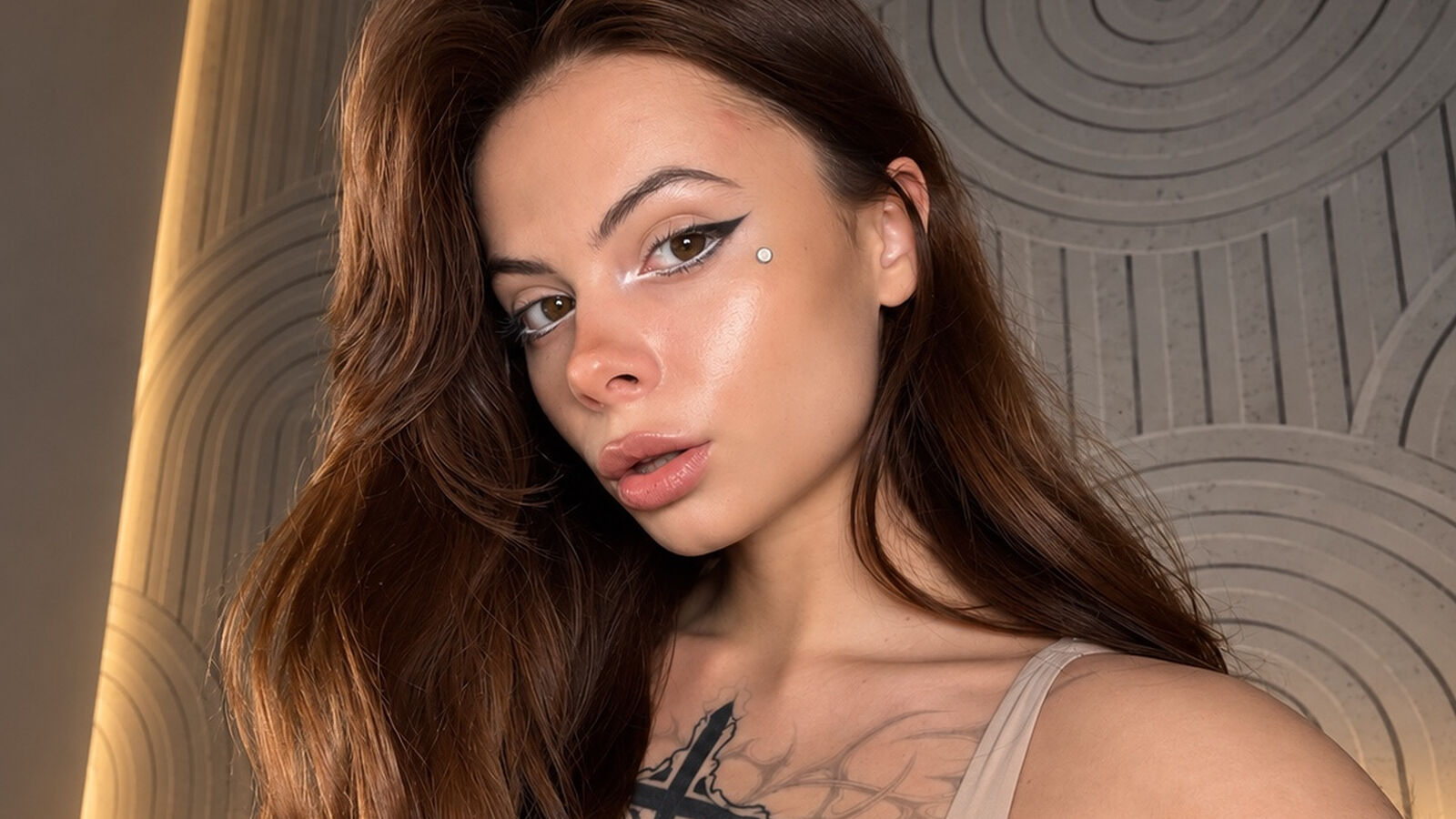 MayaAven erotic portrait