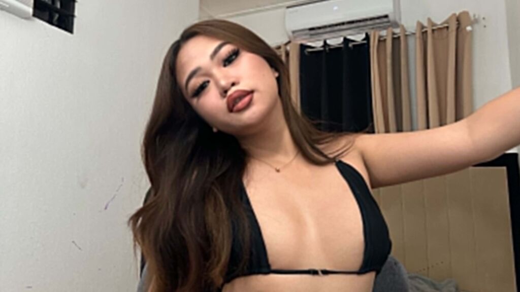 HaileySaint Live Chat on ROBCams