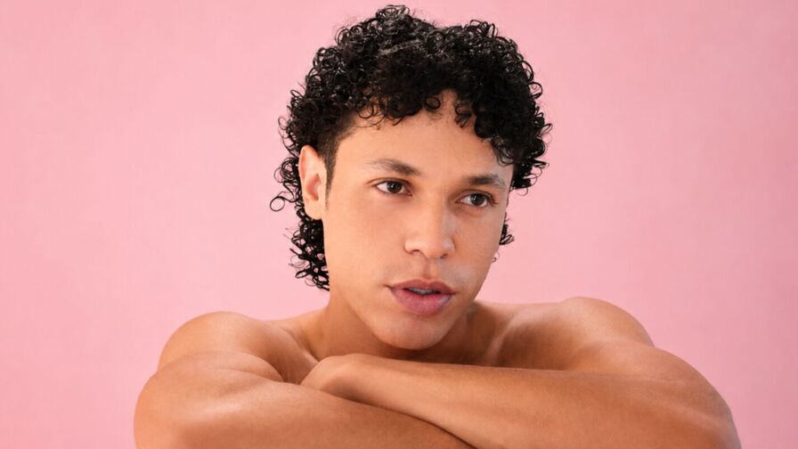 Watch WilliemOchoa live on Live Cam Index