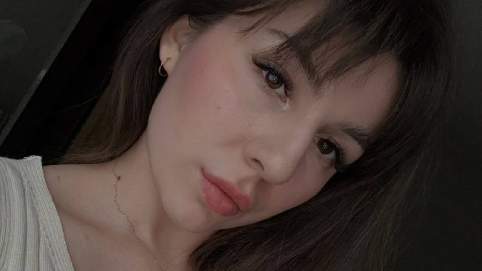 DinRose erotic portrait