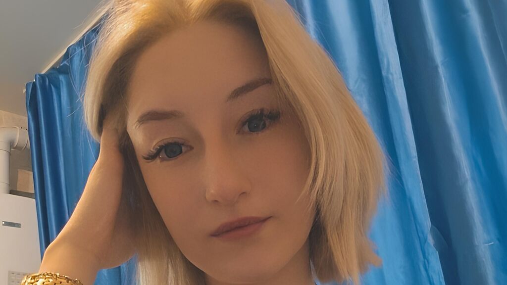 Watch VedaLakes live on cam on LiveJasmin