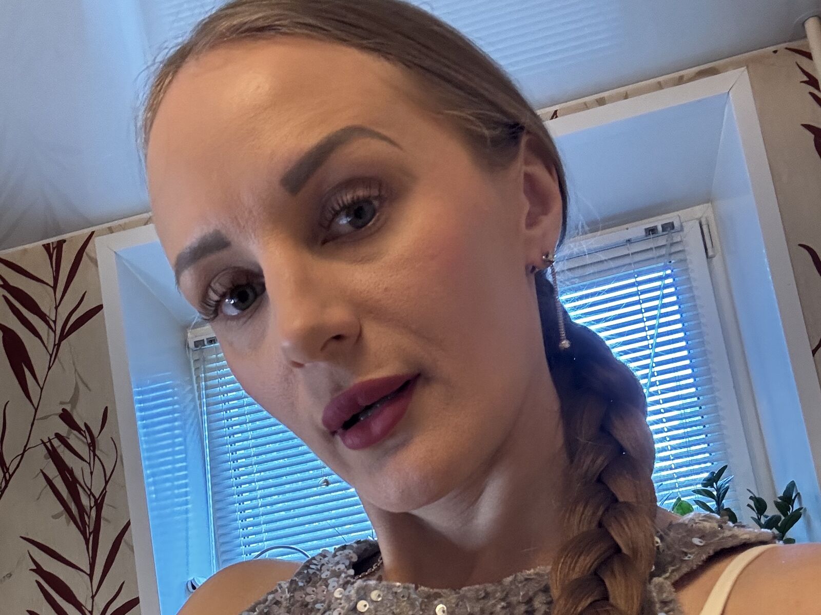 Live cam for MonaLika