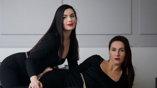 NinaAndNella lesbian cam profile