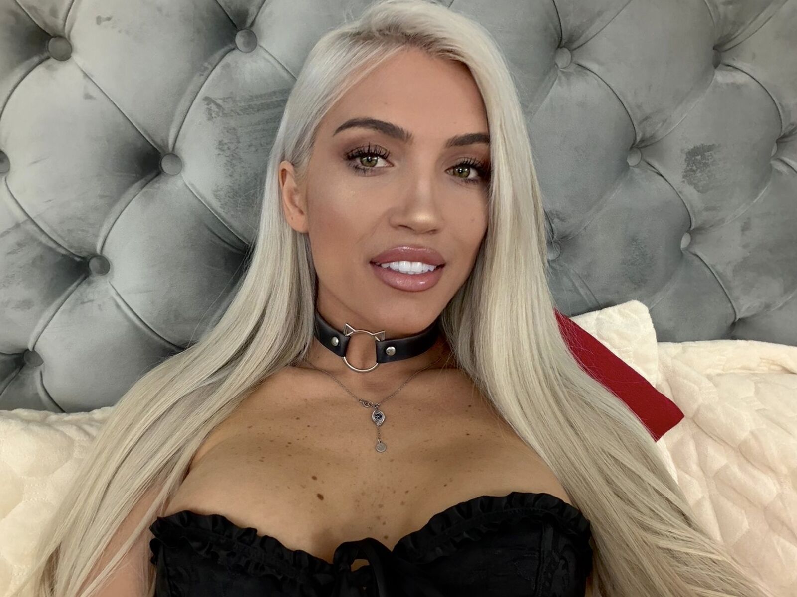 Live cam for ElsaPressley
