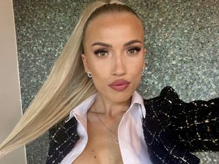 ElsaFire Porn sex cam