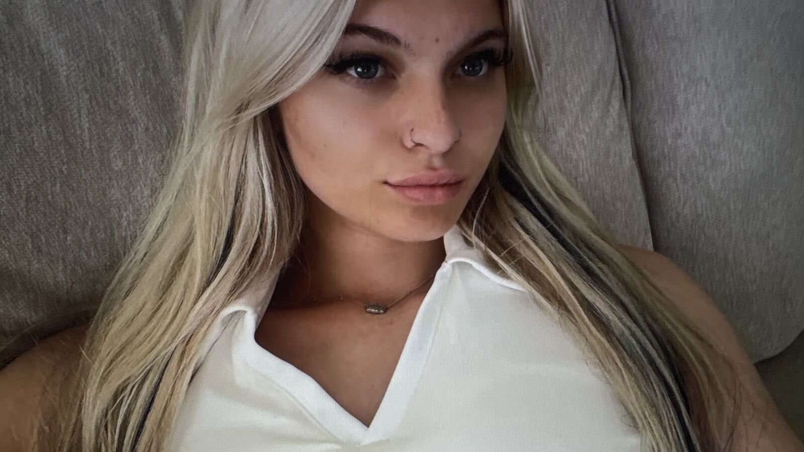 JessClarky erotic portrait