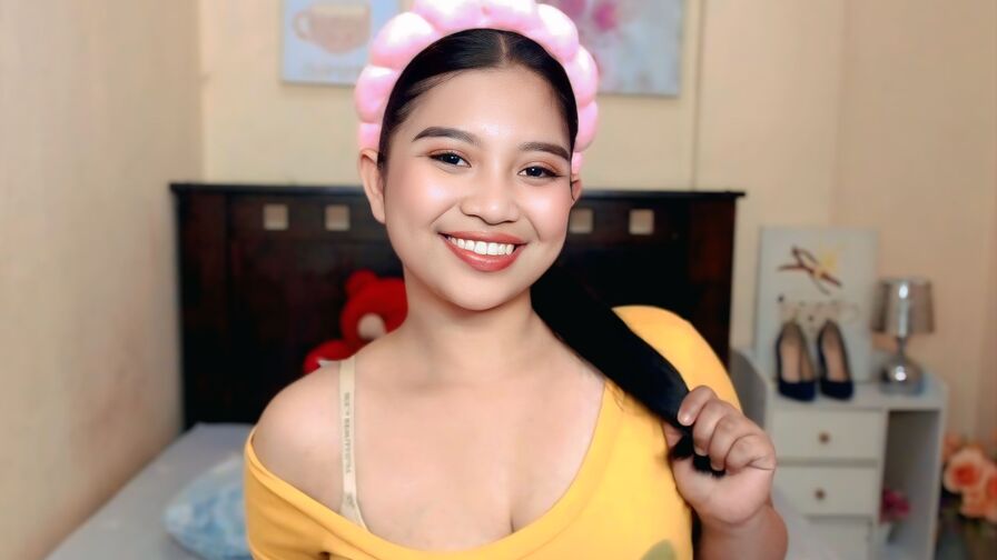Live Sex Chat with SophiaCharms